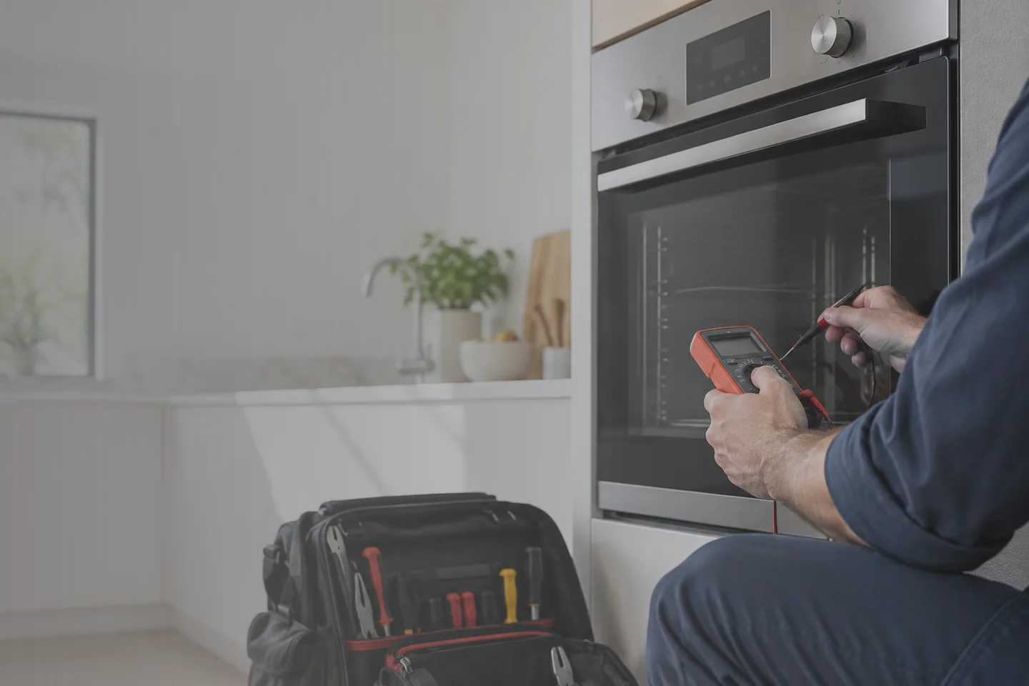 Illustrative kitchen and appliance scene for LG